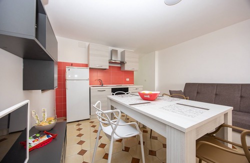 Capo d'Orlando Apartment | Apartment 'Casa Artale' with Shared Terrace and Air Conditioning