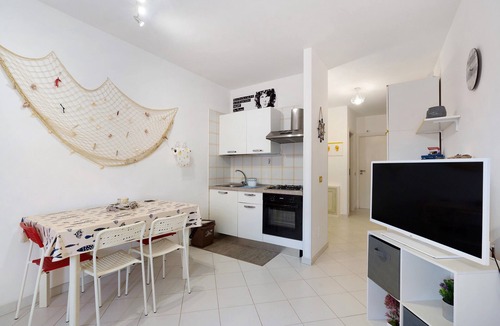 San Vito Lo Capo Apartment | Apartment 'Casa Perla Blu' with Mountain View, Wi-Fi and Air Conditioning