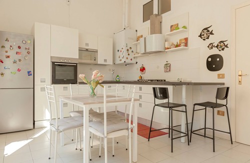 Livorno Apartment | Apartment 'Casa Leone' with Wi-Fi