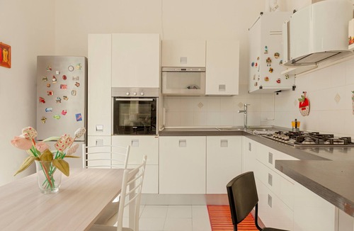 Livorno Apartment | Apartment 'Casa Leone' with Wi-Fi