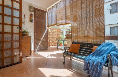 Aspra Apartment | Apartment 'Conchiglia Bianca' with Private Terrace, Wi-Fi and Air Conditioning