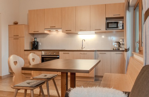 Villandro Apartment | Apartment 'Dolomiten' with Mountain View, Shared Garden and Wi-Fi