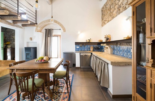 Buseto Palizzolo Apartment | Apartment for 4 people with shared pool
