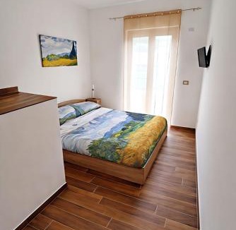Saponara Apartment | Apartment Glam House Van Gogh