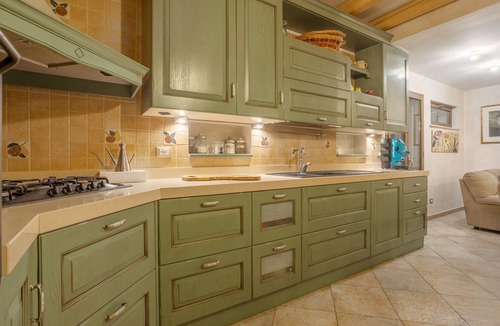 Palermo Villa | Apartment 'In Villa Con Piscina' with Shared Pool, Wi-Fi and Air Conditioning