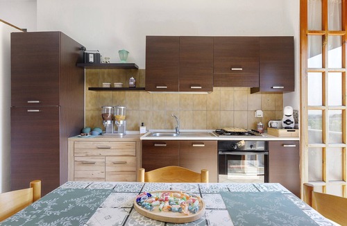 Sermoneta Apartment | Apartment 'L'oasi Di Alice' with Mountain View, Wi-Fi and Air Conditioning