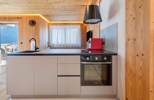 Avigna Apartment | Apartment Montis with Mountain View, Shared Pool and Sauna