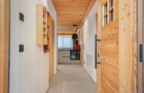 Avigna Apartment | Apartment Montis with Mountain View, Shared Pool and Sauna