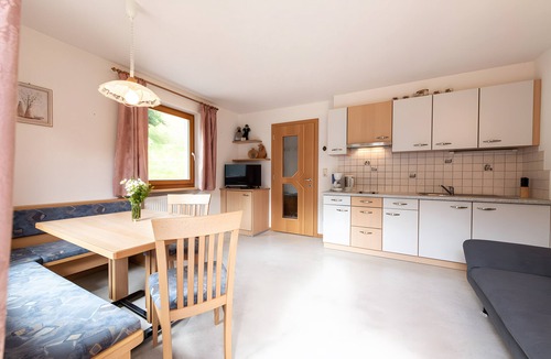 Selva dei Molini Apartment | Apartment 'Mair Am Tinkhof Waldwohnung' with Mountain View, Private Terrace and Wi-Fi