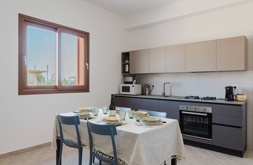 Balestrate Apartment | Apartment 'Mareluna' with Mountain View, Wi-Fi, Air Conditioning and Shared Pool
