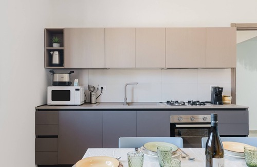 Balestrate Apartment | Apartment 'Mareluna' with Mountain View, Wi-Fi, Air Conditioning and Shared Pool