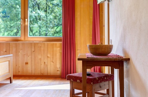 Rio Bianco Apartment | Apartment 'Naturidyll Mitterbach Apt Solis' with Mountain View, Shared Garden and Wi-Fi