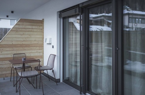 Lutago Apartment | Apartment 'Nature Baum' with Mountain View, Terrace & Wi-Fi