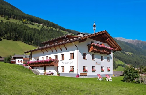 San Giacomo Apartment | Apartment 'Obermairhof Regenbogen' with Mountain View, Shared Terrace and Wi-Fi