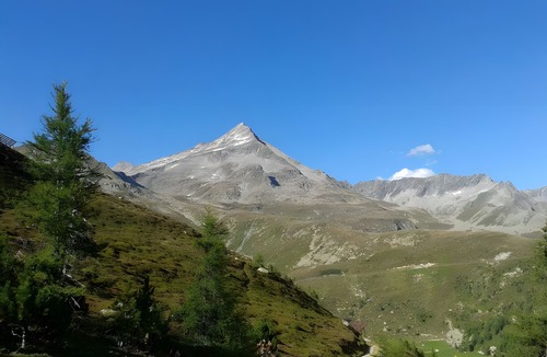 San Giacomo Apartment | Apartment 'Obermairhof Regenbogen' with Mountain View, Shared Terrace and Wi-Fi