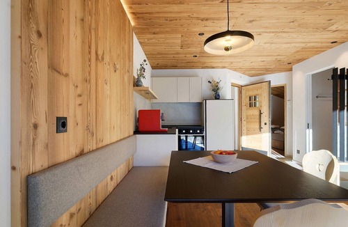San Genesio Atesino Apartment | Apartment "Pira" with Mountain View, Shared Pool and Sauna