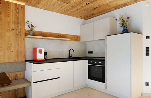 San Genesio Atesino Apartment | Apartment "Pira" with Mountain View, Shared Pool and Sauna