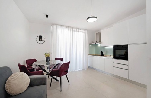 Marsala Apartment | Apartment 'Palazzo Tilde - 2A' with Sea View, Wi-Fi and Air Conditioning