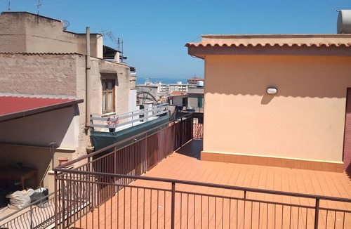 Bagheria Apartment | Apartment 'Rosalbita' with Balcony and Air Conditioning