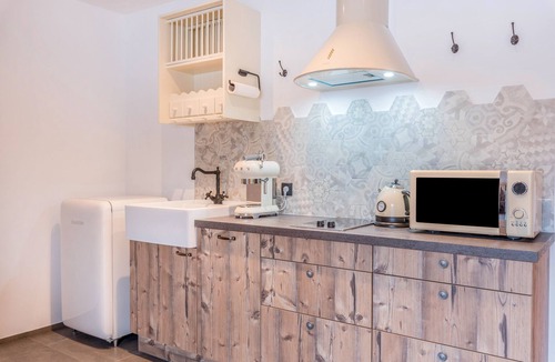 Collalbo Apartment | Apartment "Schartneralm Lärche" with Forest and Pasture View, Terrace & Wi-Fi