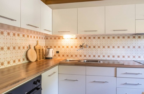 Fie allo Sciliar Apartment | Apartment “Schlern” in Scenic Landscape with Mountain View & Garden
