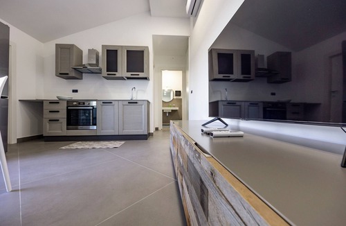 Patti Apartment | Apartment 'Seaview' with Sea View, Wi-Fi and Air Conditioning