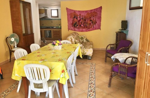 Mazara del Vallo Apartment | Apartment sleeps 7 with sea view garden