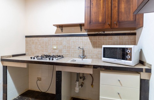 Ragusa Apartment | Apartment Sotto le Stelle 'Caelum Hyblae' with Private Terrace, Wi-Fi & Air Conditioning
