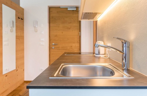 San Lorenzo di Sebato Apartment | Apartment "Stefansdorf Wohnung 6" with Mountain View, Wi-Fi, Garden, Balcony & BBQ