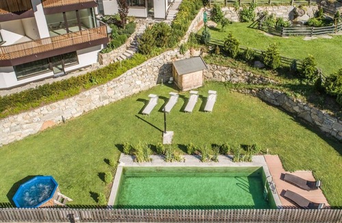 Valle Aurina Apartment | Apartment "Steinhaus XL" with Mountain View, Shared Pool & Wi-Fi