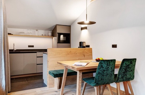 San Cipriano Apartment | Apartment 'Striona' with Mountain View, Shared Terrace and Wi-Fi