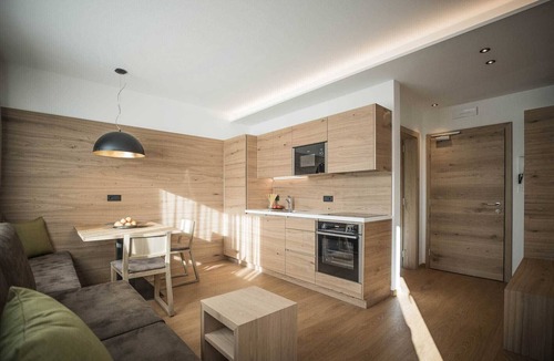 Sand in Taufers Apartment | Apartment 'Stube' with Mountain View, Balcony and Wi-Fi