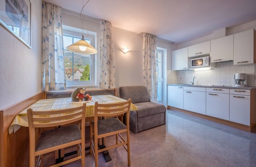 Terento Apartment | Apartment “Treyer 7 Typ A” with Mountain View, Wi-Fi, Balcony & Garden