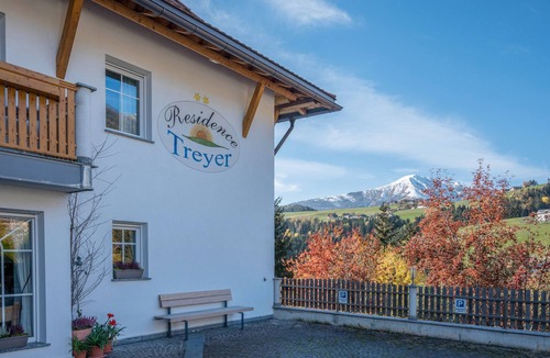 Terento Apartment | Apartment “Treyer 1 Typ B” with Mountain View, Wi-Fi, Balcony & Garden