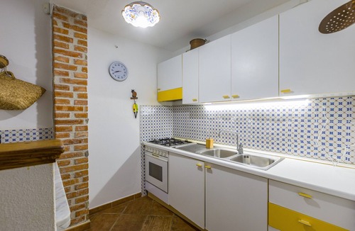 Piraino Apartment | Apartment 'Ulivo' with Mountain View, Wi-Fi and Air Conditioning