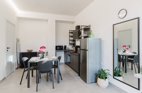 Marsala Apartment | Apartment 'Vento E Salsedine Grecale' with Private Garden, Wi-Fi and Air Conditioning