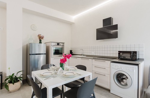 Marsala Apartment | Apartment 'Vento E Salsedine Tramontana' with Private Garden, Wi-Fi and Air Conditioning