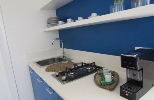 Ponza Apartment | Apartment 'Villa Le Palette - Glicine' with Sea View, Wi-Fi and Air Conditioning