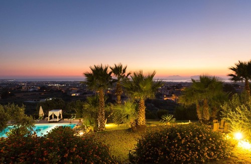 Marsala Apartment | Apartment "Villa Lucia" with Sea View, Shared Pool, Wi-Fi, A/C & Terrace