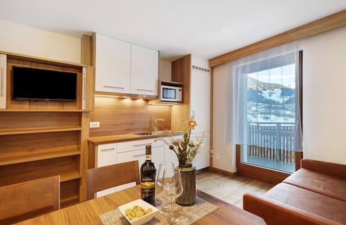 Valle Aurina Apartment | Apartment 'Waldheim Apt 14 15' with Mountain View, Shared Garden and Wi-Fi