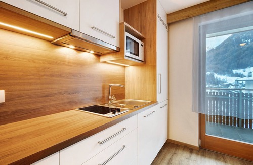 Valle Aurina Apartment | Apartment 'Waldheim Apt 14 15' with Mountain View, Shared Garden and Wi-Fi