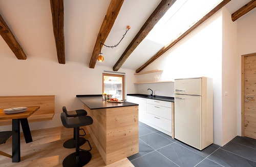 Acereto Apartment | Apartment 'Wasserfallspitz' – Mountain Views, Sunny Balcony & Farmhouse Charm