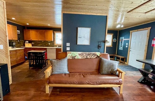 Apex Mountain Ski Chalet | Apex Mountain ~ Mountain Air Retreat ~ Cozy Chalet