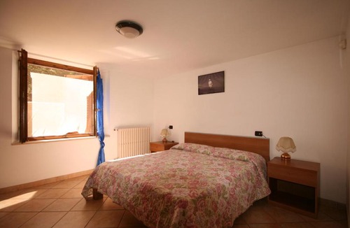 Marina di Castagneto Carducci Apartment | Appartamento a 150 m da mare giardino e posto auto