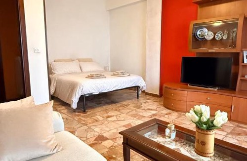 Latina Apartment | Appartamento "In viaggio come a casa" vicino alla Stazione, LTScalo!