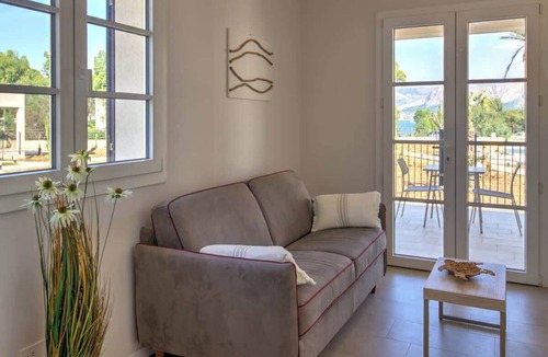 Carini Apartment | Appartamento "Isola di Panarea 1"