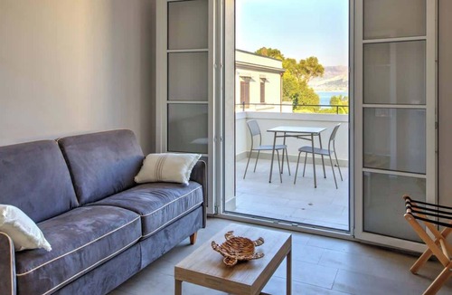 Carini Apartment | Appartamento "Isola di Ustica 2"