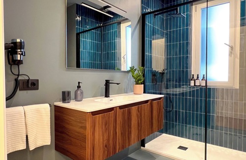 Palermo Apartment | April Suites Apartments - Suite 3, Turquoise