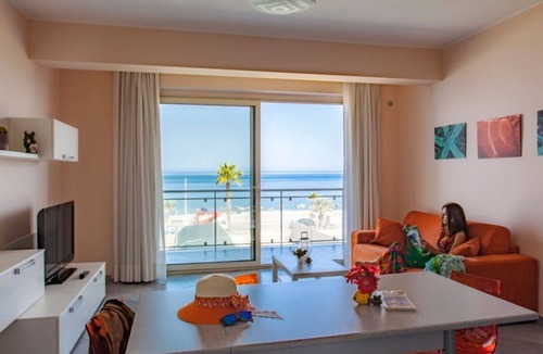 Capo d'Orlando Apartment | Arancio - 2-bedroom apartment with large panoramic sea view terrace and pool in the garden