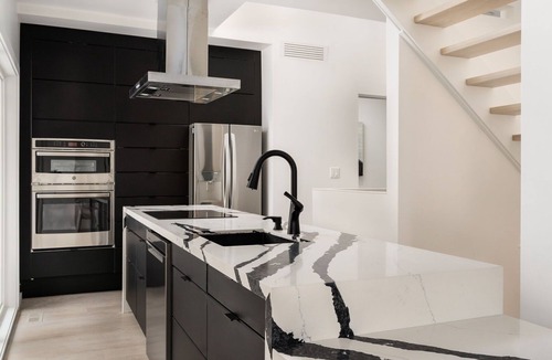 Wexford - Maryvale House | Architectural Luxury | 3BD + Theatre | HWY 401/DVP